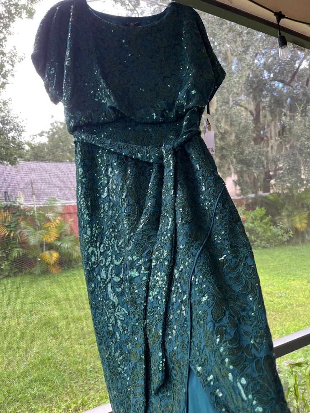 Kensie Emerald Green Sequin Lace Sheath Dress Size 12 NWT - Picture 15 of 16
